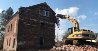 Демонтаж кирпичного дома Сосновый Бор, цена от 2975 руб.